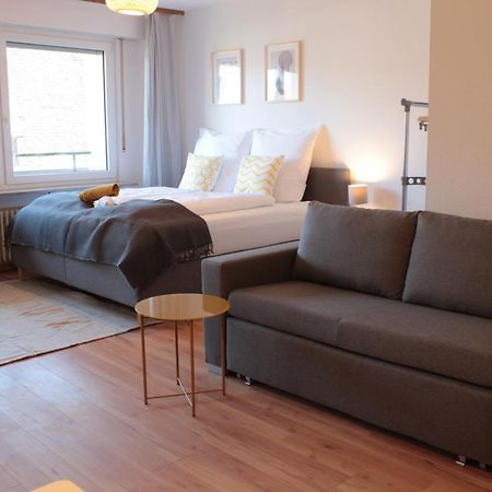Zentral. Stylisch. Balkon & Parkplatz. Netflix Apartamento Holzgerlingen Exterior foto